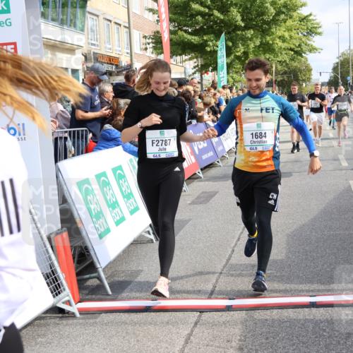15.09.2024 - PSD Bank Halbmarathon Strokosch-Dieckow http://msf.ph/oto/7094991 15.09.2024 12:06:01 Ziel 1684, 2043, 2072, 2283, 2407, 2787, 2973, 3042, 3217 meine-sportfotos.de