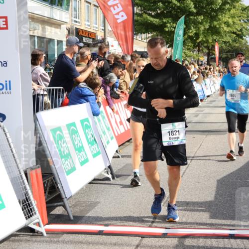 15.09.2024 - PSD Bank Halbmarathon Strokosch-Dieckow http://msf.ph/oto/7095063 15.09.2024 12:06:19 Ziel 1518, 1607, 1821, 1831, 2072, 2407, 2669, 2804, 2947, 3115, 3535 meine-sportfotos.de