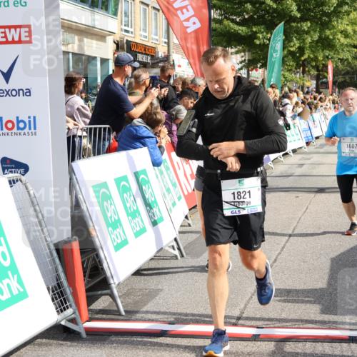 15.09.2024 - PSD Bank Halbmarathon Strokosch-Dieckow http://msf.ph/oto/7095069 15.09.2024 12:06:19 Ziel 1518, 1607, 1821, 1831, 2072, 2407, 2669, 2804, 2947, 3115, 3535 meine-sportfotos.de