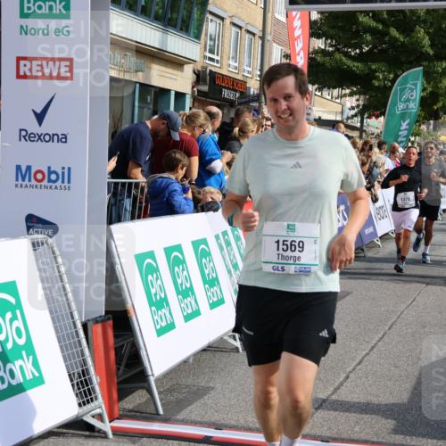 15.09.2024 - PSD Bank Halbmarathon Strokosch-Dieckow http://msf.ph/oto/7095073 15.09.2024 11:52:44 Ziel 1197, 1276, 1342, 1378, 1380, 1556, 1569, 1595, 1696, 1801, 1834, 1908, 1980, 2153, 2422, 2502, 2507, 2693, 2712, 2844, 3527 meine-sportfotos.de