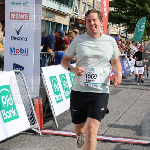 15.09.2024 - PSD Bank Halbmarathon Strokosch-Dieckow http://msf.ph/oto/7095079 15.09.2024 11:52:44 Ziel 1197, 1276, 1342, 1378, 1380, 1556, 1569, 1595, 1696, 1801, 1834, 1908, 1980, 2153, 2422, 2502, 2507, 2693, 2712, 2844, 3527 meine-sportfotos.de
