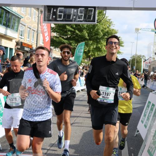 15.09.2024 - PSD Bank Halbmarathon Strokosch-Dieckow http://msf.ph/oto/7095100 15.09.2024 11:52:48 Ziel 1197, 1210, 1276, 1342, 1378, 1380, 1416, 1556, 1569, 1595, 1696, 1776, 1798, 1801, 1834, 1980, 2153, 2507, 2712, 2844, 3527 meine-sportfotos.de