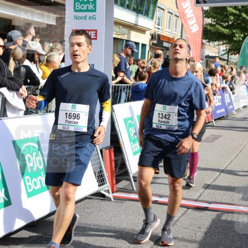 15.09.2024 - PSD Bank Halbmarathon Strokosch-Dieckow http://msf.ph/oto/7095110 15.09.2024 11:52:51 Ziel 1197, 1210, 1276, 1342, 1378, 1416, 1511, 1556, 1569, 1595, 1696, 1776, 1798, 1801, 1812, 1834, 1893, 1980, 2153, 2507, 2712, 2744, 2844, 3527 meine-sportfotos.de