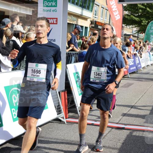 15.09.2024 - PSD Bank Halbmarathon Strokosch-Dieckow http://msf.ph/oto/7095112 15.09.2024 11:52:51 Ziel 1197, 1210, 1276, 1342, 1378, 1416, 1511, 1556, 1569, 1595, 1696, 1776, 1798, 1801, 1812, 1834, 1893, 1980, 2153, 2507, 2712, 2744, 2844, 3527 meine-sportfotos.de