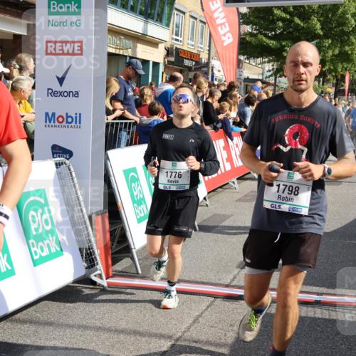 15.09.2024 - PSD Bank Halbmarathon Strokosch-Dieckow http://msf.ph/oto/7095135 15.09.2024 11:52:56 Ziel 1197, 1210, 1276, 1342, 1378, 1416, 1511, 1569, 1573, 1595, 1676, 1685, 1696, 1776, 1798, 1801, 1812, 1834, 1893, 1907, 2130, 2153, 2507, 2663, 2712, 2741, 2744, 2844, 3527 meine-sportfotos.de