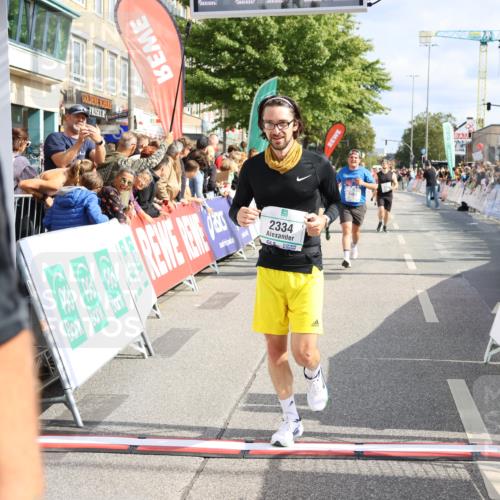 15.09.2024 - PSD Bank Halbmarathon Strokosch-Dieckow http://msf.ph/oto/7095145 15.09.2024 12:06:44 Ziel 1464, 1697, 1747, 1824, 2036, 2092, 2177, 2334, 2340, 2718, 3350 meine-sportfotos.de