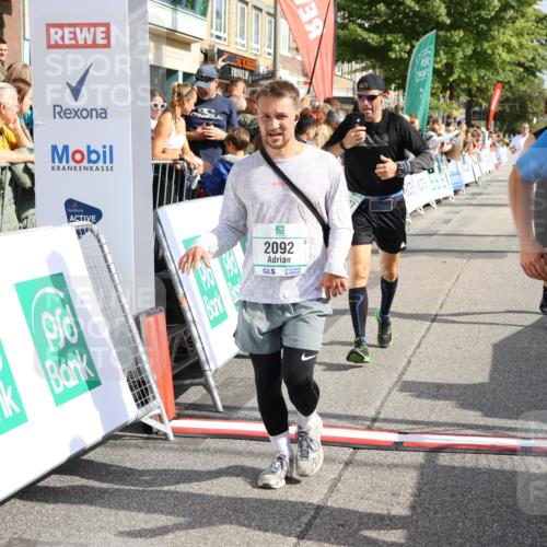 15.09.2024 - PSD Bank Halbmarathon Strokosch-Dieckow http://msf.ph/oto/7095166 15.09.2024 12:06:49 Ziel 1464, 1697, 1747, 1824, 2032, 2036, 2092, 2177, 2208, 2334, 2340, 2718, 2942 meine-sportfotos.de
