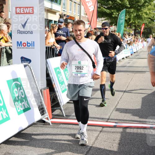 15.09.2024 - PSD Bank Halbmarathon Strokosch-Dieckow http://msf.ph/oto/7095167 15.09.2024 12:06:49 Ziel 1464, 1697, 1747, 1824, 2032, 2036, 2092, 2177, 2208, 2334, 2340, 2718, 2942 meine-sportfotos.de