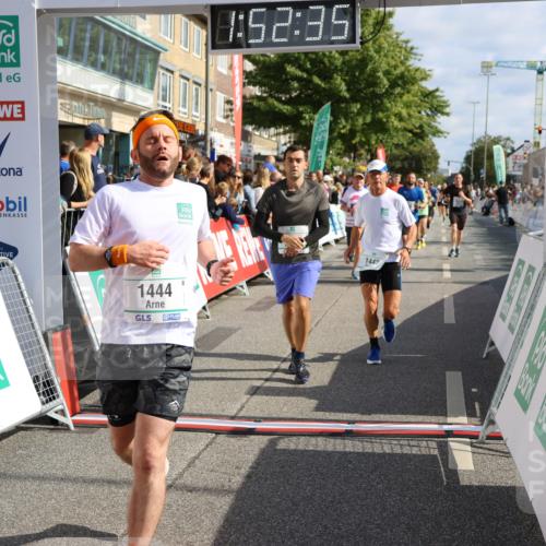 15.09.2024 - PSD Bank Halbmarathon Strokosch-Dieckow http://msf.ph/oto/7095185 15.09.2024 11:53:26 Ziel 979, 1442, 1444, 1507, 1510, 1538, 1543, 1550, 1810, 1811, 1872, 1915, 2174, 2224, 2553, 2571, 2703 meine-sportfotos.de