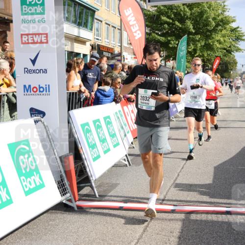 15.09.2024 - PSD Bank Halbmarathon Strokosch-Dieckow http://msf.ph/oto/7095188 15.09.2024 12:06:55 Ziel 1464, 2032, 2036, 2092, 2177, 2208, 2334, 2340, 2819, 2942 meine-sportfotos.de