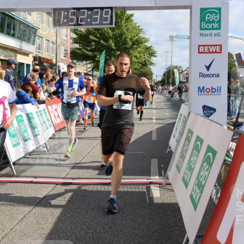 15.09.2024 - PSD Bank Halbmarathon Strokosch-Dieckow http://msf.ph/oto/7095211 15.09.2024 11:53:30 Ziel 979, 1442, 1444, 1495, 1507, 1510, 1538, 1550, 1601, 1810, 1872, 1915, 2224, 2571, 2703 meine-sportfotos.de