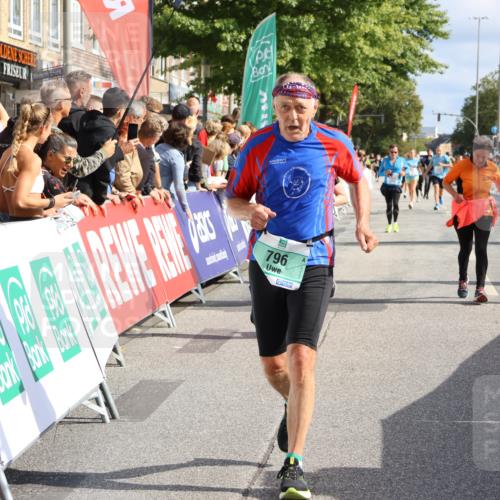 15.09.2024 - PSD Bank Halbmarathon Strokosch-Dieckow http://msf.ph/oto/7095223 15.09.2024 12:07:10 Ziel 796, 797, 2806, 2819, 3019 meine-sportfotos.de