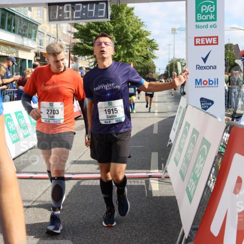 15.09.2024 - PSD Bank Halbmarathon Strokosch-Dieckow http://msf.ph/oto/7095224 15.09.2024 11:53:34 Ziel 979, 1442, 1444, 1495, 1507, 1510, 1538, 1550, 1601, 1727, 1810, 1872, 1915, 2224, 2499, 2571, 2703, 2814 meine-sportfotos.de