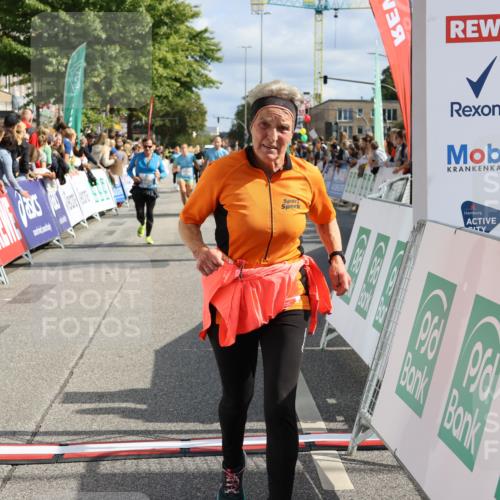 15.09.2024 - PSD Bank Halbmarathon Strokosch-Dieckow http://msf.ph/oto/7095242 15.09.2024 12:07:15 Ziel 796, 797, 1328, 1933, 2806, 2919, 3019 meine-sportfotos.de