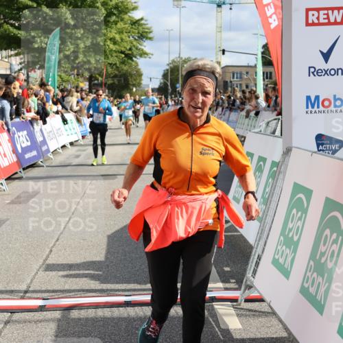 15.09.2024 - PSD Bank Halbmarathon Strokosch-Dieckow http://msf.ph/oto/7095246 15.09.2024 12:07:15 Ziel 796, 797, 1328, 1933, 2806, 2919, 3019 meine-sportfotos.de