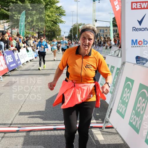 15.09.2024 - PSD Bank Halbmarathon Strokosch-Dieckow http://msf.ph/oto/7095248 15.09.2024 12:07:15 Ziel 796, 797, 1328, 1933, 2806, 2919, 3019 meine-sportfotos.de