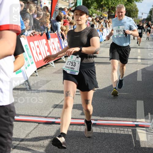 15.09.2024 - PSD Bank Halbmarathon Strokosch-Dieckow http://msf.ph/oto/7095256 15.09.2024 11:53:43 Ziel 1495, 1538, 1561, 1601, 1727, 1915, 1916, 1925, 2499, 2571, 2703, 2753, 2814 meine-sportfotos.de