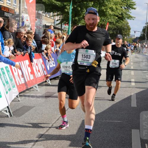 15.09.2024 - PSD Bank Halbmarathon Strokosch-Dieckow http://msf.ph/oto/7095295 15.09.2024 11:53:51 Ziel 1295, 1503, 1561, 1621, 1727, 1916, 1925, 2146, 2499, 2753, 2814, 2815 meine-sportfotos.de