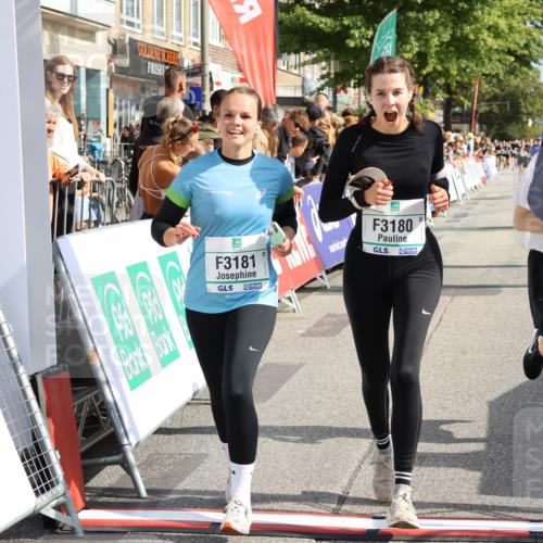 15.09.2024 - PSD Bank Halbmarathon Strokosch-Dieckow http://msf.ph/oto/7095298 15.09.2024 12:07:27 Ziel 1328, 1331, 1877, 1933, 2919, 2938, 3180, 3181 meine-sportfotos.de