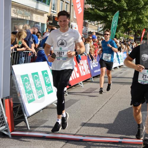 15.09.2024 - PSD Bank Halbmarathon Strokosch-Dieckow http://msf.ph/oto/7095306 15.09.2024 11:53:53 Ziel 1295, 1503, 1561, 1621, 1727, 1916, 1923, 1925, 2146, 2499, 2753, 2814, 2815 meine-sportfotos.de