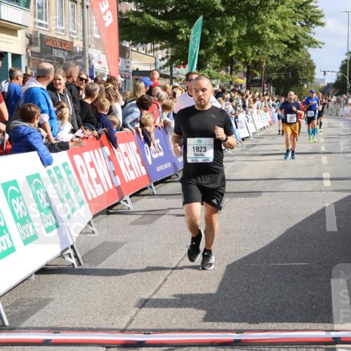 15.09.2024 - PSD Bank Halbmarathon Strokosch-Dieckow http://msf.ph/oto/7095313 15.09.2024 11:53:59 Ziel 1295, 1503, 1561, 1621, 1638, 1669, 1916, 1923, 2146, 2498, 2815 meine-sportfotos.de