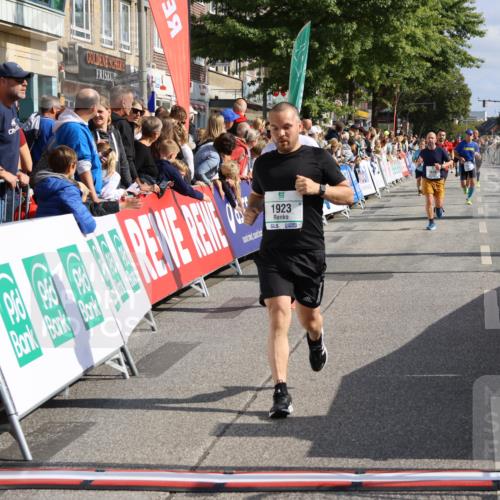 15.09.2024 - PSD Bank Halbmarathon Strokosch-Dieckow http://msf.ph/oto/7095319 15.09.2024 11:53:59 Ziel 1295, 1503, 1561, 1621, 1638, 1669, 1916, 1923, 2146, 2498, 2815 meine-sportfotos.de