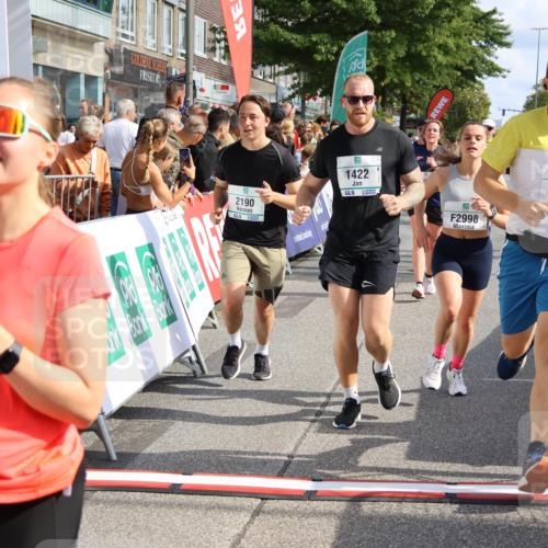 15.09.2024 - PSD Bank Halbmarathon Strokosch-Dieckow http://msf.ph/oto/7095362 15.09.2024 12:07:51 Ziel 1422, 1717, 1825, 2029, 2158, 2175, 2190, 2313, 2511, 2976, 2998, 3024, 3153, 3174, 3405, 3529 meine-sportfotos.de