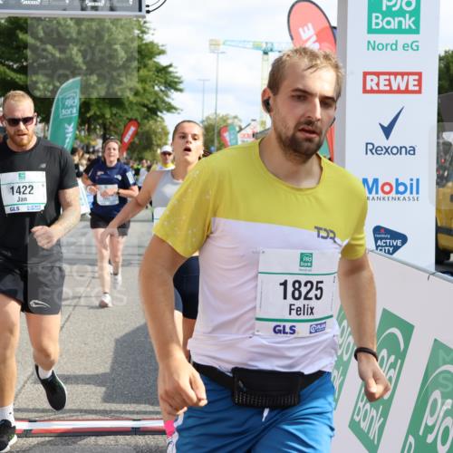 15.09.2024 - PSD Bank Halbmarathon Strokosch-Dieckow http://msf.ph/oto/7095367 15.09.2024 12:07:52 Ziel 1422, 1717, 1825, 1953, 1986, 2029, 2158, 2175, 2190, 2511, 2963, 2976, 2998, 3024, 3153, 3174, 3405, 3529 meine-sportfotos.de