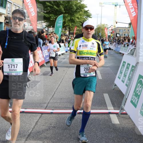 15.09.2024 - PSD Bank Halbmarathon Strokosch-Dieckow http://msf.ph/oto/7095372 15.09.2024 12:07:55 Ziel 1422, 1717, 1825, 1832, 1953, 1986, 2029, 2158, 2175, 2190, 2963, 2976, 2998, 3024, 3039, 3153, 3174, 3405, 3529 meine-sportfotos.de