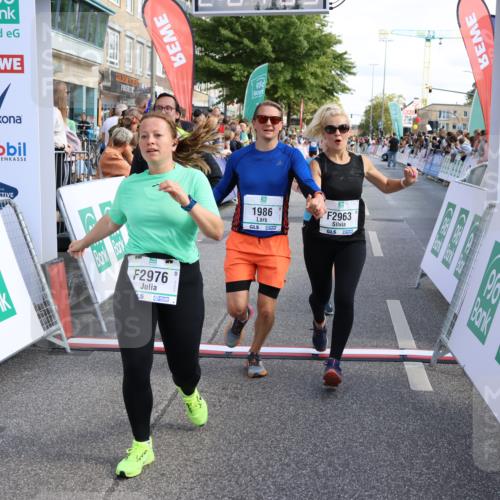 15.09.2024 - PSD Bank Halbmarathon Strokosch-Dieckow http://msf.ph/oto/7095385 15.09.2024 12:08:00 Ziel 1422, 1717, 1825, 1832, 1953, 1986, 2029, 2175, 2190, 2521, 2963, 2976, 2998, 3024, 3039, 3174, 3529 meine-sportfotos.de