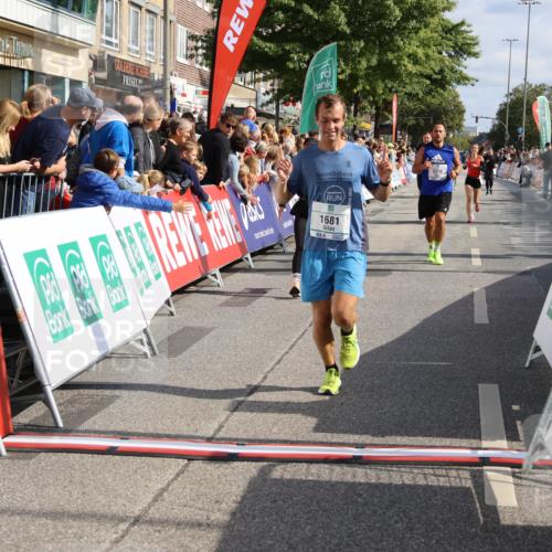 15.09.2024 - PSD Bank Halbmarathon Strokosch-Dieckow http://msf.ph/oto/7095397 15.09.2024 11:54:37 Ziel 1681, 1770, 1924, 1927, 2541, 2687, 2733, 2925, 3229 meine-sportfotos.de