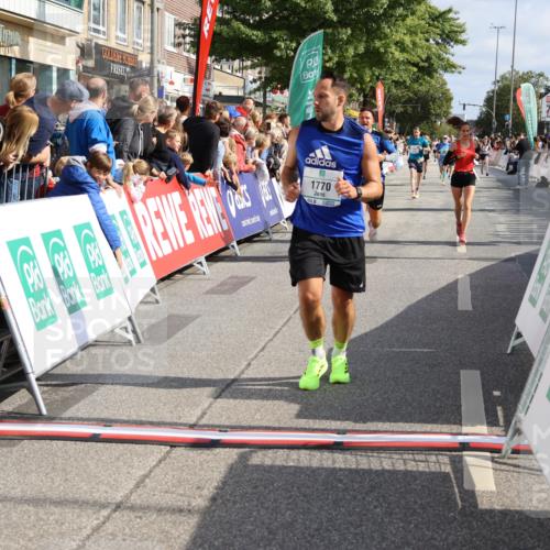 15.09.2024 - PSD Bank Halbmarathon Strokosch-Dieckow http://msf.ph/oto/7095404 15.09.2024 11:54:40 Ziel 1681, 1770, 1794, 1924, 1927, 2541, 2687, 2733, 2925, 3229 meine-sportfotos.de