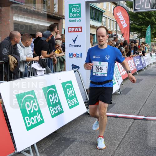 15.09.2024 - PSD Bank Halbmarathon Strokosch-Dieckow http://msf.ph/oto/7095437 15.09.2024 12:08:11 Ziel 1633, 1646, 1832, 1953, 1986, 2040, 2521, 2781, 2963, 2976, 2996, 3039, 3257 meine-sportfotos.de