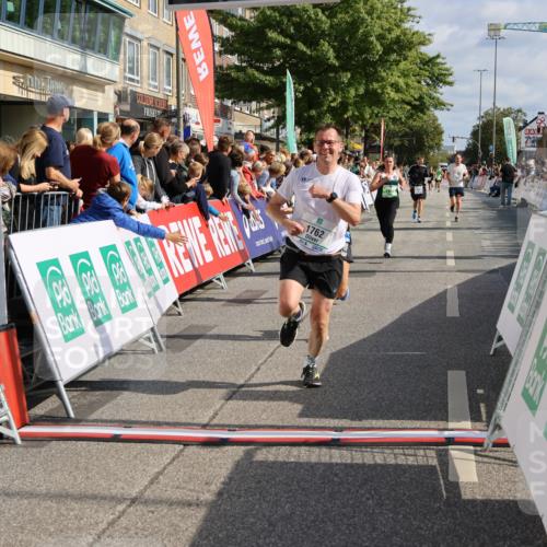 15.09.2024 - PSD Bank Halbmarathon Strokosch-Dieckow http://msf.ph/oto/7095438 15.09.2024 11:55:00 Ziel 758, 790, 834, 1205, 1588, 1762, 1803, 1871, 1887, 2695, 2818, 3517 meine-sportfotos.de