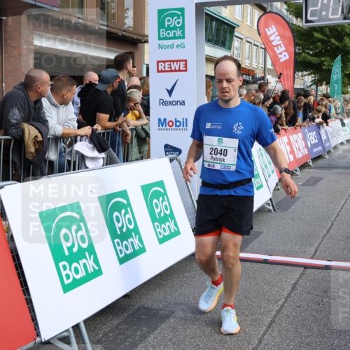 15.09.2024 - PSD Bank Halbmarathon Strokosch-Dieckow http://msf.ph/oto/7095439 15.09.2024 12:08:11 Ziel 1633, 1646, 1832, 1953, 1986, 2040, 2521, 2781, 2963, 2976, 2996, 3039, 3257 meine-sportfotos.de