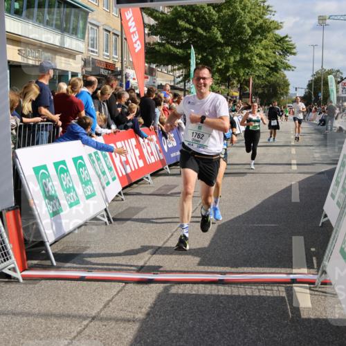 15.09.2024 - PSD Bank Halbmarathon Strokosch-Dieckow http://msf.ph/oto/7095441 15.09.2024 11:55:00 Ziel 758, 790, 834, 1205, 1588, 1762, 1803, 1871, 1887, 2695, 2818, 3517 meine-sportfotos.de