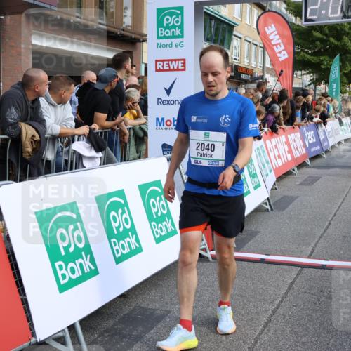 15.09.2024 - PSD Bank Halbmarathon Strokosch-Dieckow http://msf.ph/oto/7095444 15.09.2024 12:08:11 Ziel 1633, 1646, 1832, 1953, 1986, 2040, 2521, 2781, 2963, 2976, 2996, 3039, 3257 meine-sportfotos.de
