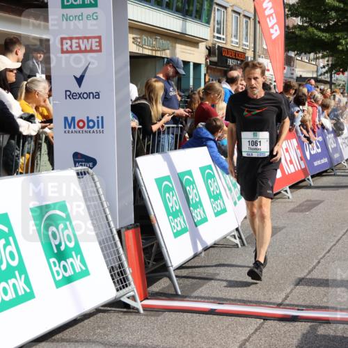 15.09.2024 - PSD Bank Halbmarathon Strokosch-Dieckow http://msf.ph/oto/7095630 15.09.2024 11:56:14 Ziel 1061, 1586, 1605, 1660, 1679, 1946, 2145, 2181, 2217, 2716, 2853, 3150 meine-sportfotos.de