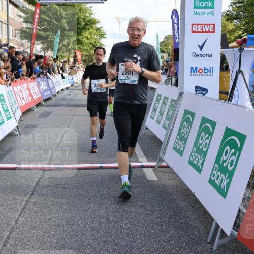 15.09.2024 - PSD Bank Halbmarathon Strokosch-Dieckow http://msf.ph/oto/7095637 15.09.2024 12:08:49 Ziel 791, 1869, 2003, 2011, 2088, 2281, 2401, 2642, 2668, 3049, 3360, 3554, 3559 meine-sportfotos.de