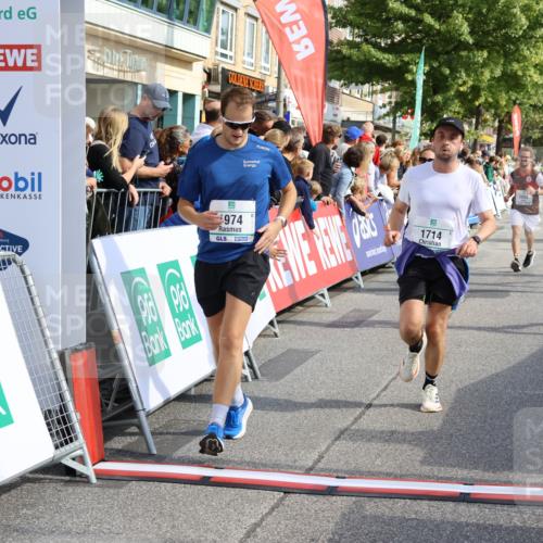 15.09.2024 - PSD Bank Halbmarathon Strokosch-Dieckow http://msf.ph/oto/7095680 15.09.2024 11:56:30 Ziel 769, 1502, 1586, 1679, 1714, 1730, 1946, 1974, 2035, 2084, 2145, 2171, 2822 meine-sportfotos.de