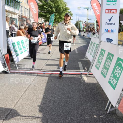15.09.2024 - PSD Bank Halbmarathon Strokosch-Dieckow http://msf.ph/oto/7095709 15.09.2024 12:09:08 Ziel 1664, 1699, 1912, 1949, 2165, 2240, 2621, 2796, 2891, 2908, 3200 meine-sportfotos.de