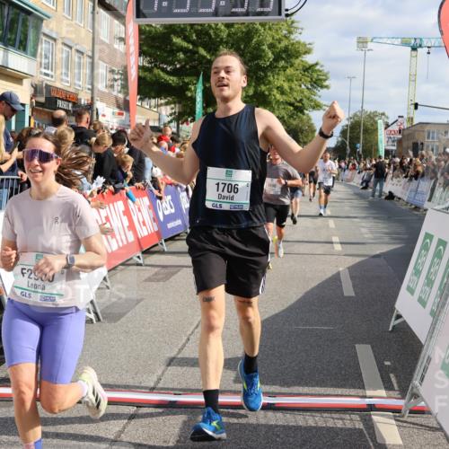 15.09.2024 - PSD Bank Halbmarathon Strokosch-Dieckow http://msf.ph/oto/7095730 15.09.2024 11:56:46 Ziel 1445, 1502, 1690, 1700, 1706, 1707, 1973, 2035, 2084, 2494, 2900 meine-sportfotos.de