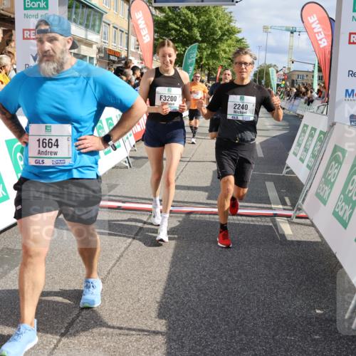 15.09.2024 - PSD Bank Halbmarathon Strokosch-Dieckow http://msf.ph/oto/7095736 15.09.2024 12:09:13 Ziel 1446, 1664, 1699, 1786, 1912, 1949, 2165, 2214, 2240, 2621, 2796, 2891, 2908, 3200 meine-sportfotos.de
