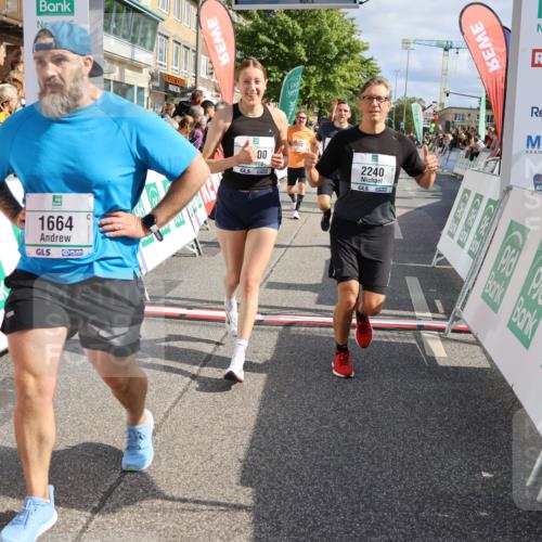 15.09.2024 - PSD Bank Halbmarathon Strokosch-Dieckow http://msf.ph/oto/7095738 15.09.2024 12:09:13 Ziel 1446, 1664, 1699, 1786, 1912, 1949, 2165, 2214, 2240, 2621, 2796, 2891, 2908, 3200 meine-sportfotos.de