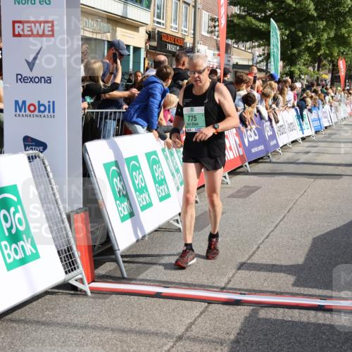 15.09.2024 - PSD Bank Halbmarathon Strokosch-Dieckow http://msf.ph/oto/7095751 15.09.2024 11:56:58 Ziel 775, 787, 1327, 1690, 1706, 1753, 1859, 1973, 2292, 2388, 2494, 2780, 2879, 2900 meine-sportfotos.de