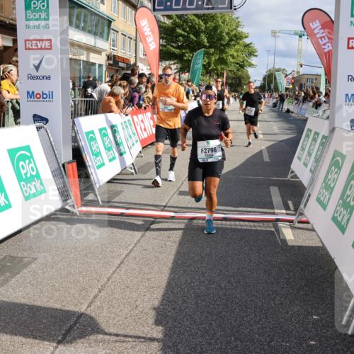 15.09.2024 - PSD Bank Halbmarathon Strokosch-Dieckow http://msf.ph/oto/7095752 15.09.2024 12:09:16 Ziel 1446, 1664, 1699, 1786, 1912, 1949, 2165, 2214, 2240, 2621, 2796, 2891, 2908, 3060, 3200 meine-sportfotos.de