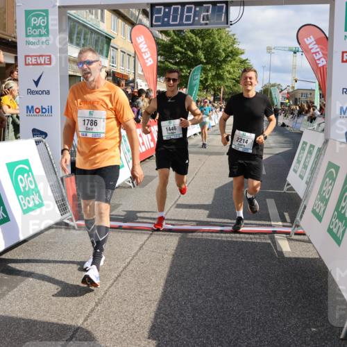 15.09.2024 - PSD Bank Halbmarathon Strokosch-Dieckow http://msf.ph/oto/7095770 15.09.2024 12:09:18 Ziel 1446, 1664, 1699, 1786, 1912, 1949, 2165, 2214, 2240, 2621, 2796, 2908, 3060, 3167, 3200 meine-sportfotos.de