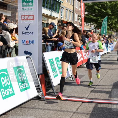 15.09.2024 - PSD Bank Halbmarathon Strokosch-Dieckow http://msf.ph/oto/7095780 15.09.2024 11:57:18 Ziel 977, 980, 1144, 1325, 1451, 1508, 1526, 1584, 1935, 2021, 2054, 2080, 2292, 2333, 2388, 2922 meine-sportfotos.de
