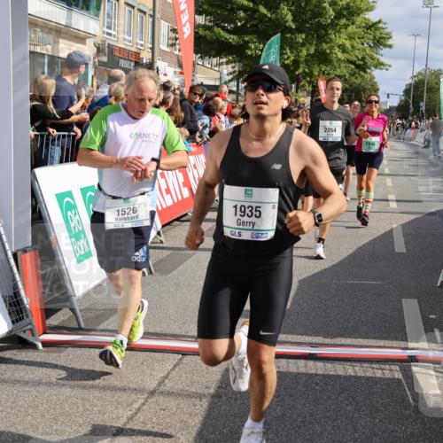 15.09.2024 - PSD Bank Halbmarathon Strokosch-Dieckow http://msf.ph/oto/7095788 15.09.2024 11:57:18 Ziel 977, 980, 1144, 1325, 1451, 1508, 1526, 1584, 1935, 2021, 2054, 2080, 2292, 2333, 2388, 2922 meine-sportfotos.de
