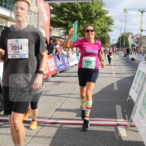 15.09.2024 - PSD Bank Halbmarathon Strokosch-Dieckow http://msf.ph/oto/7095797 15.09.2024 11:57:21 Ziel 977, 980, 1144, 1325, 1451, 1508, 1526, 1935, 2021, 2054, 2080, 2646, 2922 meine-sportfotos.de